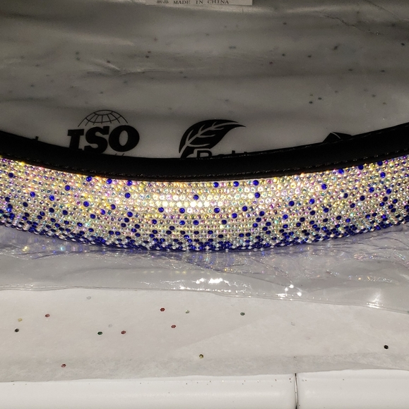 🚨Price Firm🚨🎉1 LEFT🎉Steering Wheel Cover🎉 - Picture 6 of 7